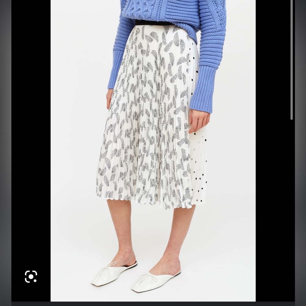 ALC black and white pleated polka dot skirt. Size 4